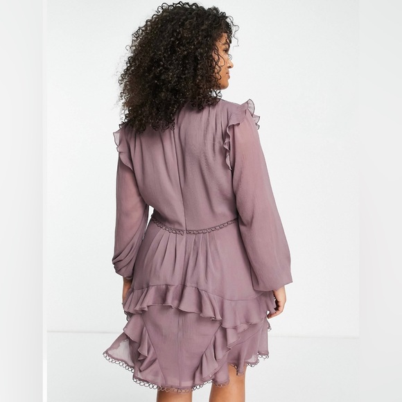 ASOS DESIGN Curve mini dress w/ long sleeve and circle trim in mauve US 18/UK 22 - Picture 4 of 9